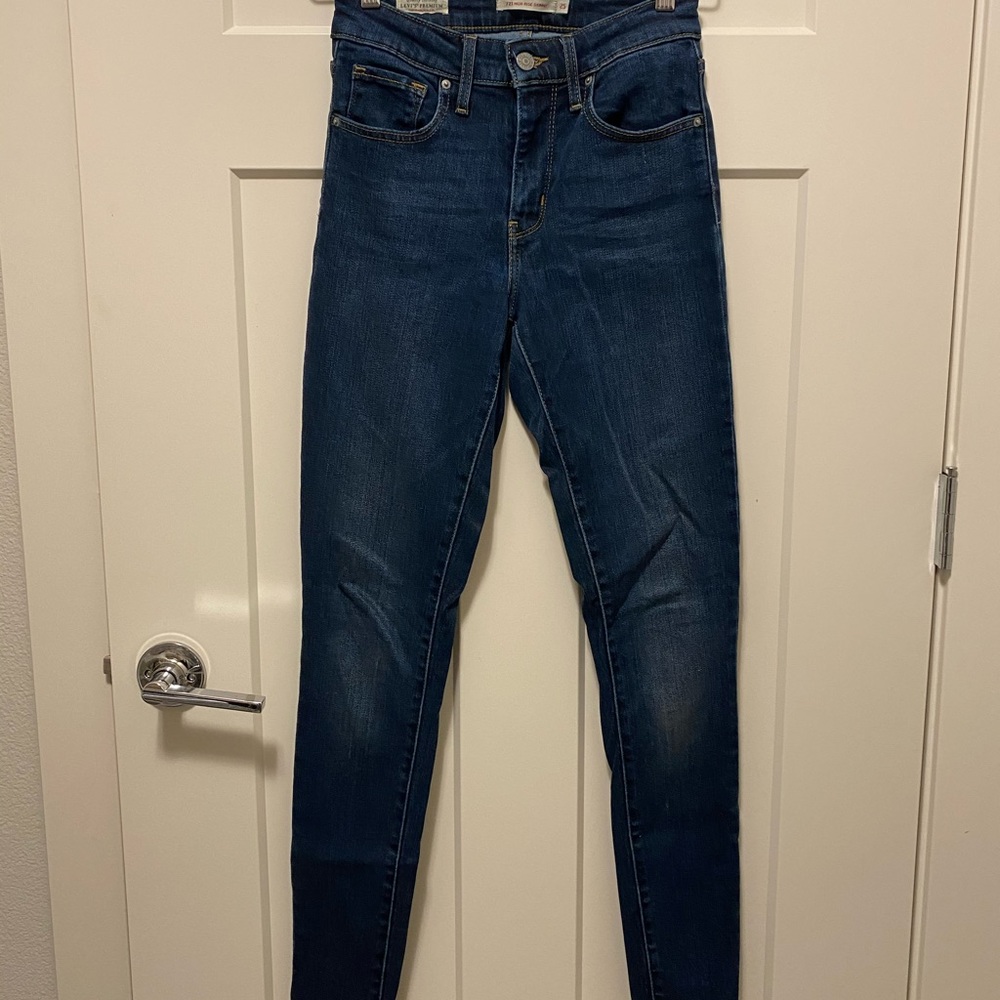 Women’s Levi’s 721 High Rise Skinny Sz 25